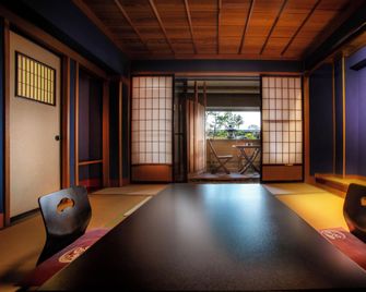 Yuyaruru Saisai - Kanazawa