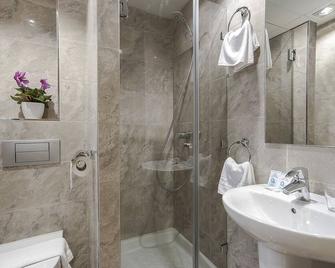 Iraipe Izaga Hostal - Noain