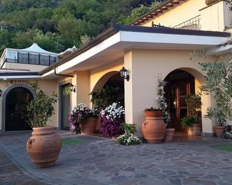 Hotel Villa Degli Angeli - Castel Gandolfo - Budova