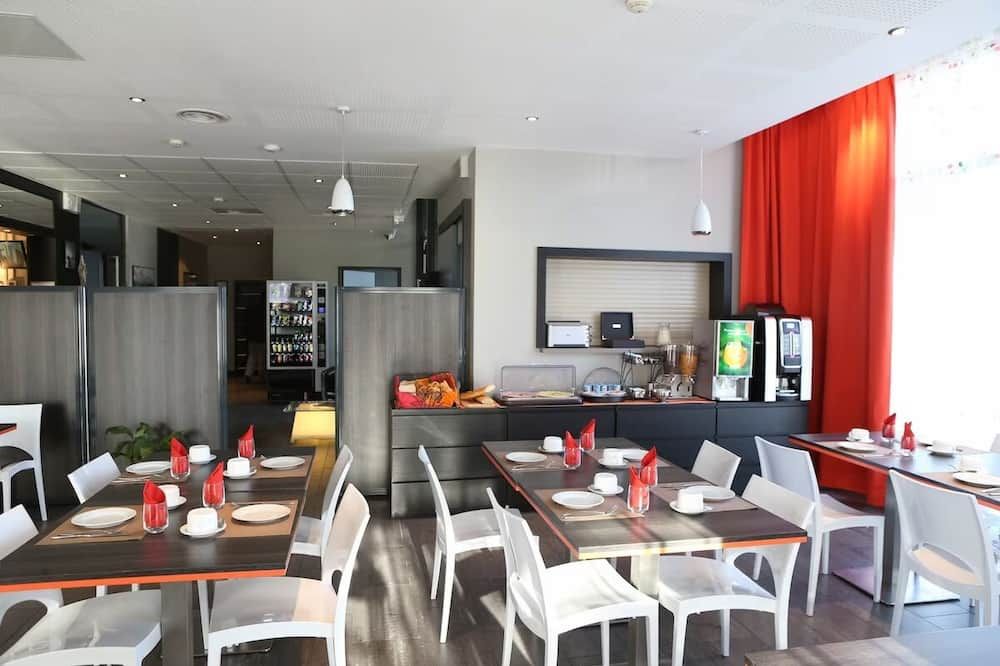 Welcoming Studio with Easy Orly Airport Access & Access to Tramway - Шевії-Ларю - Ресторан
