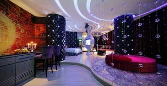 Dubai Villa Motel - Taichung - Slaapkamer