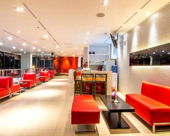 Redstar Hotel Jakarta - Giacarta - Area lounge