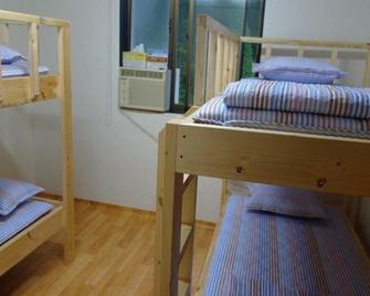 The little prince guesthouse - Gangneung - Camera da letto