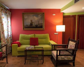 Palacio Sirvente Mieres - Parking Gratuito - Andújar - Living room