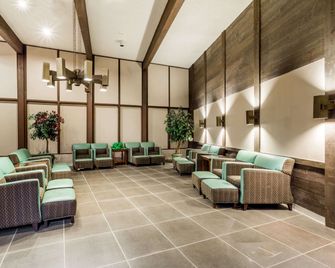 Super 8 by Wyndham Sterling CO - Sterling - Sala de estar