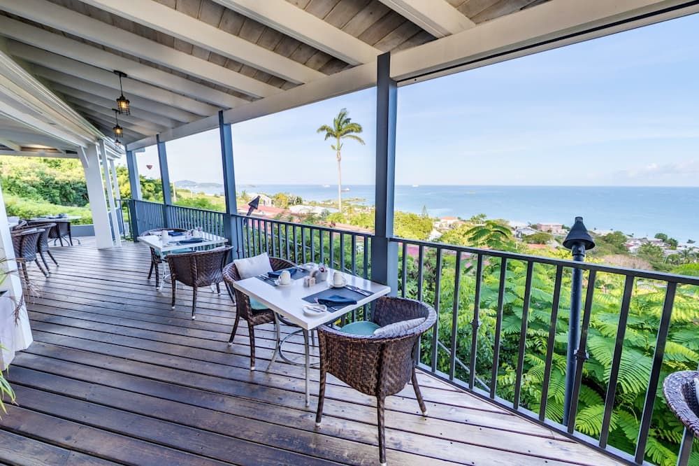 Trade Winds Hotel - Cedar Grove - מרפסת