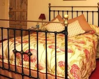 The Angel Inn B&B - Aylesbury - Bedroom