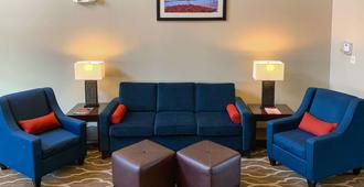 Comfort Suites Texas Ave. - College Station - Receptionist