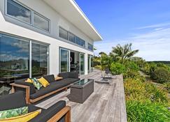 Fairway Views - Kerikeri Holiday Home - Kerikeri - Patio