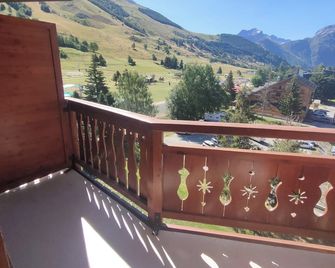 résidence Plein Sud à côté Jandri express, front de neige, vue splendide, Label 2 Alpes, classé 2 étoiles Tourisme - Les Deux-Alpes - Balcony