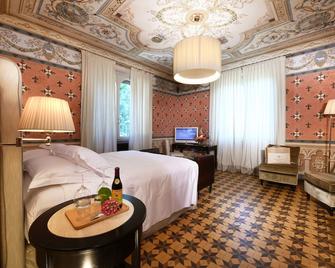 Villa Pattono Relais - Costigliole D'Asti - Bedroom