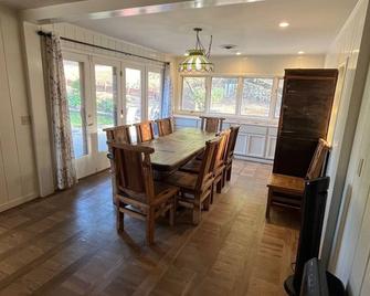 The Bunkhouse at Harwood Farms, Los Gatos CA. 3br, 3ba, heated pool & views - Los Gatos - Salle à manger