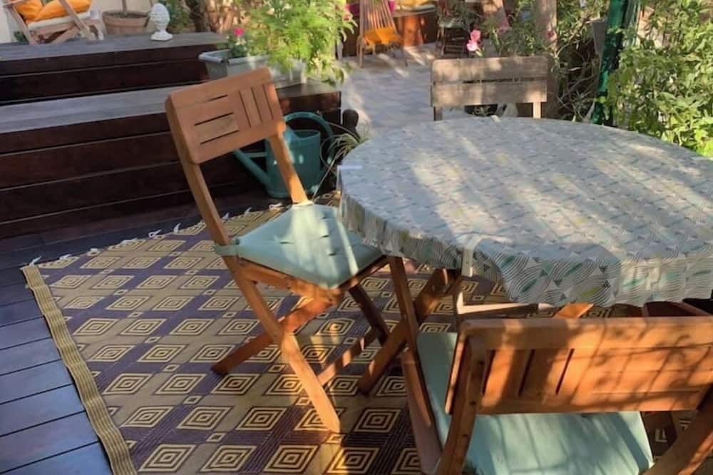 Studio Perier with garden - Vélodrome 15 mns bus - מרסיי - פטיו