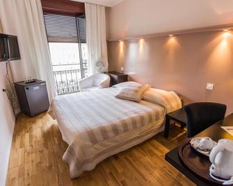 Hotel Les Arcades - Geneva - Bedroom