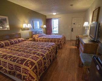 National 9 Inn - Buttonwillow - Bedroom