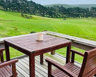 Country Studio Out West - Helensville - Patio