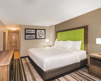 La Quinta Inn & Suites by Wyndham Brooklyn Central - Brooklyn - Habitación