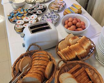 Konak Vukasinovic - Free Parking - Belgrade - Buffet