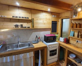 Domaine La Bonne Étoile - Le Chalet - Le Faouët - Kitchen
