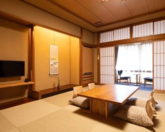 Mikuniya - Toyooka - Dining room