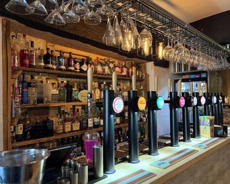 The Vale Hotel - Swindon - Bar