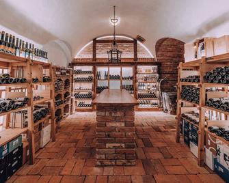 Naturhotel Chesa Valisa - Hirschegg - בר