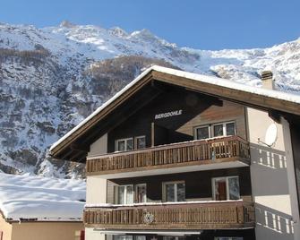 Bergdohle by Interhome - Randa - Edificio
