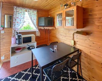 1 Bedroom Lovely Home In Byxelkrok - Byxelkrok - Comedor