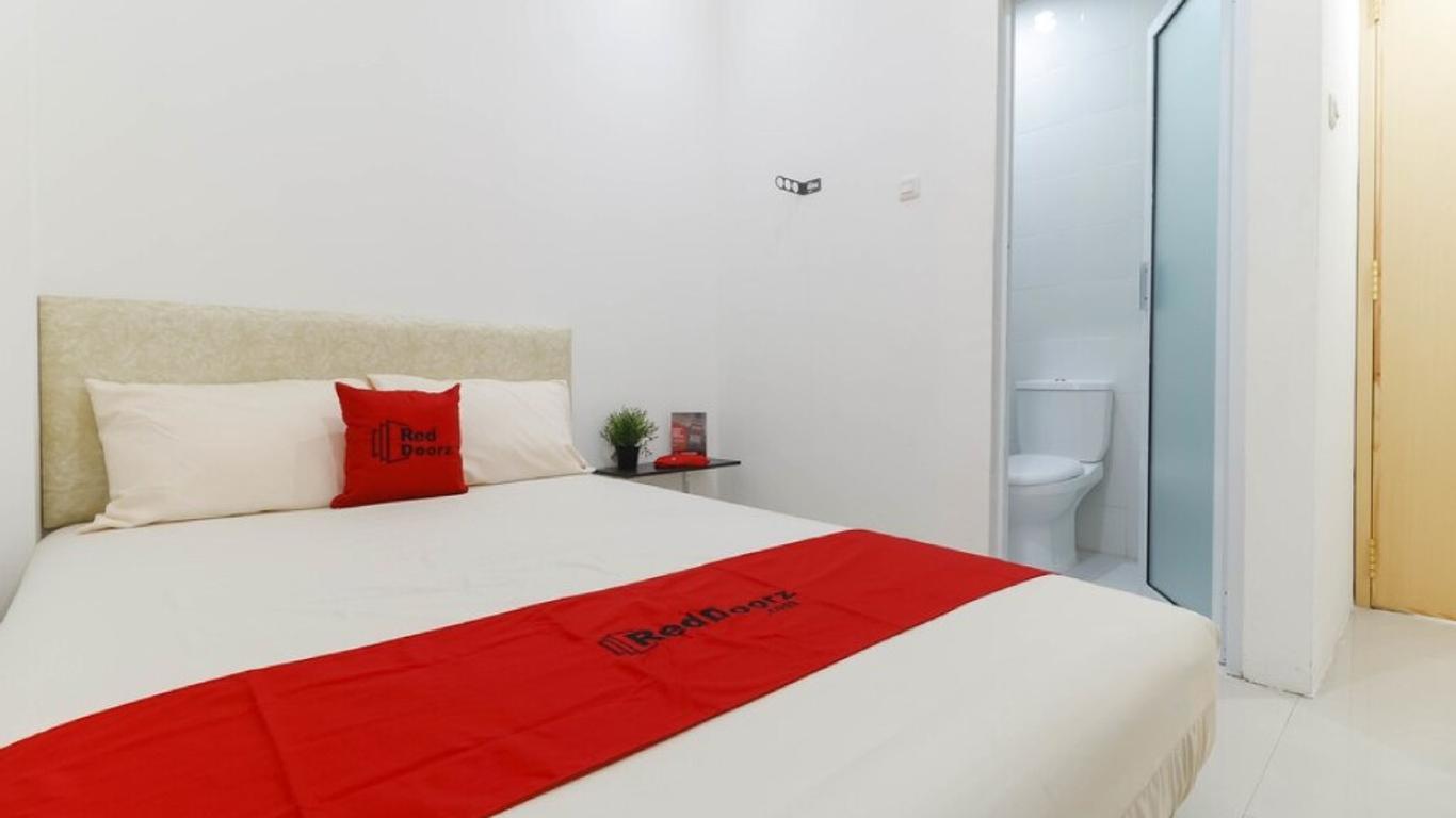 RedDoorz Plus @ Kapuk Business Park