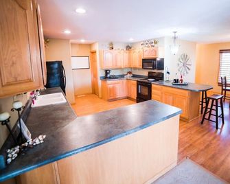 The Lakeside Retreat - Aberdeen - Keuken