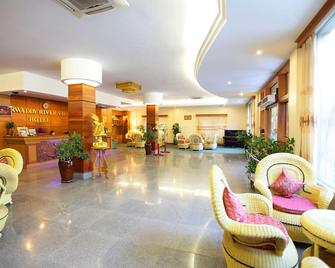 Ayarwaddy River View Hotel - Mandalay - Lobby