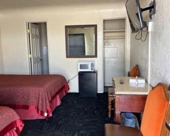 Travelodge by Wyndham Gallup - Gallup - Kitchen