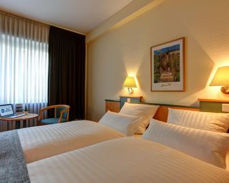 Sure Hotel by Best Western Ambassador Düsseldorf - Düsseldorf - Sypialnia