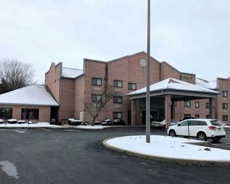 Red Roof Inn & Suites Chestertown - Chestertown - Edificio