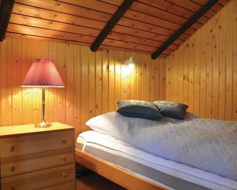 Two-Bedroom Holiday Home in Frederiksvar - Frederiksværk - Habitación