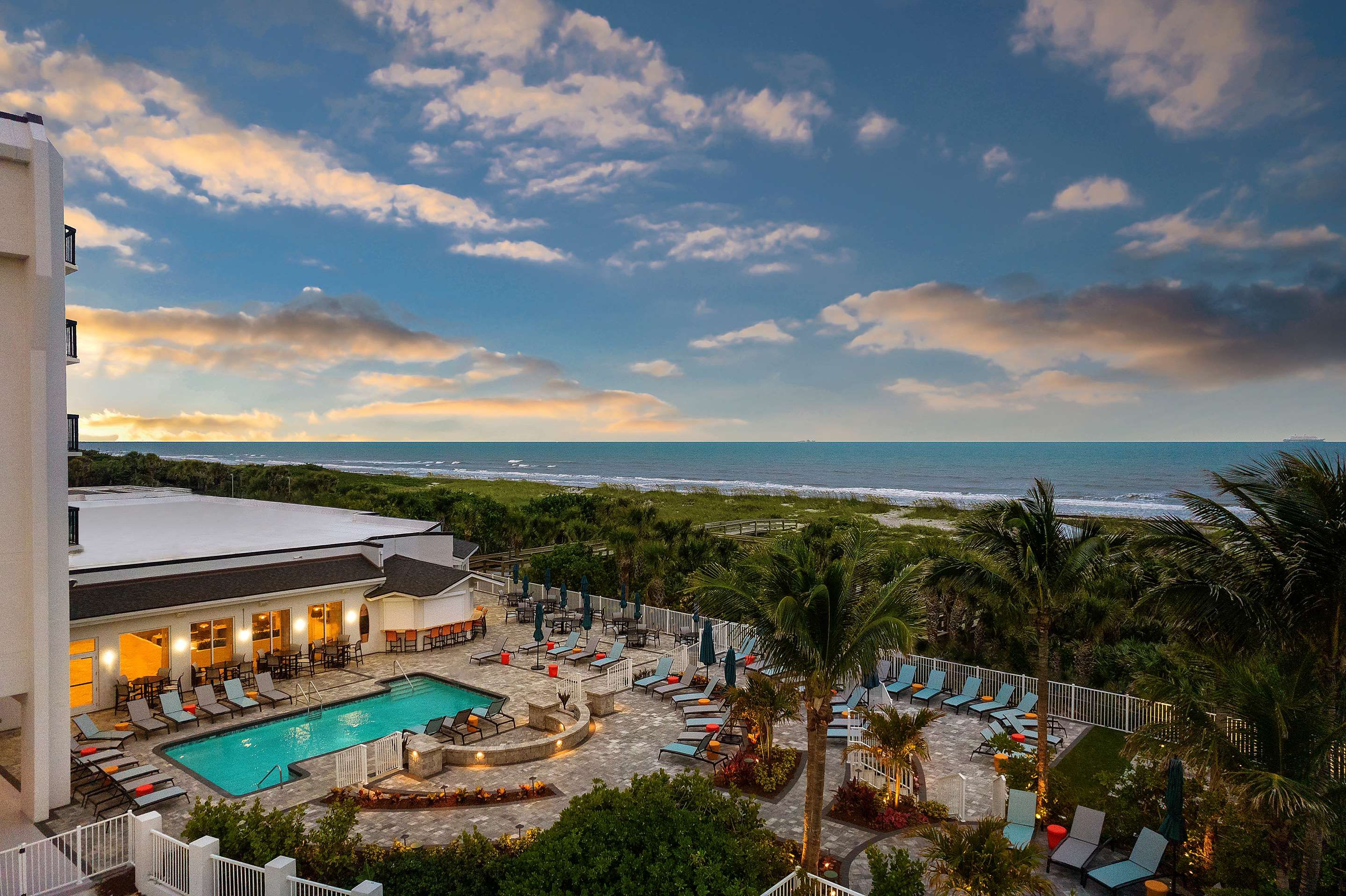 Hilton Garden Inn Cocoa Beach Oceanfront - קוקואה ביץ' - בריכה