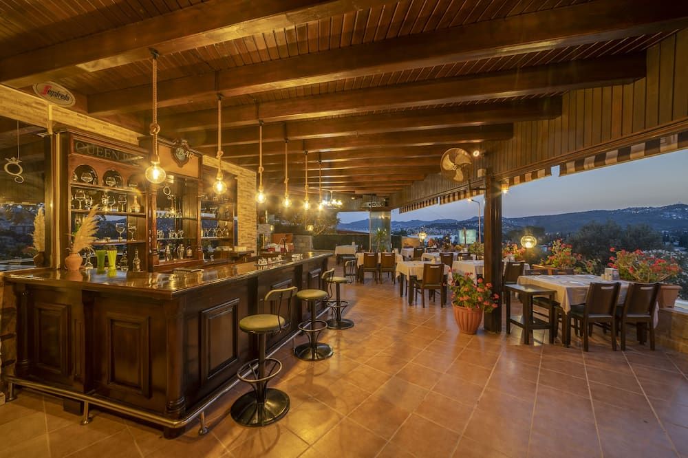 Queen Boutique Hotel - Bitez - Bar