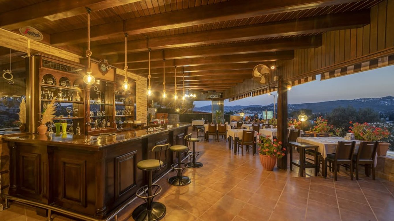 Queen Boutique Hotel