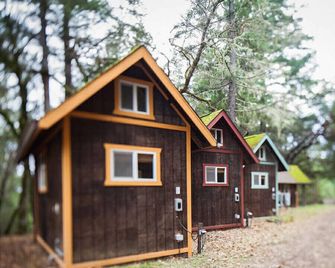 Heartwood Mountain Sanctuary - Garberville - Gebouw