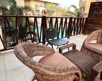 Forest View Luxury Apartment 3mins Work To Beach, Wifi - Serrekunda - Balkon