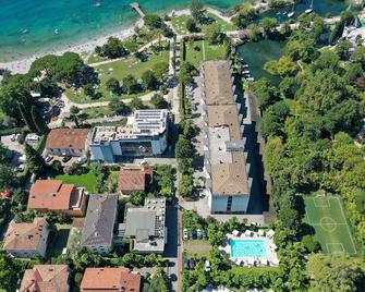 Hotel Venezia - Riva del Garda - Rakennus