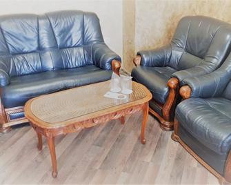 Hotel Avenue - Stara Zagora - Obývací pokoj