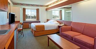 Microtel Inn & Suites by Wyndham Pueblo - Pueblo - Κρεβατοκάμαρα