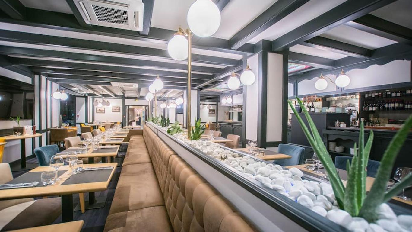 Kyriad Limoges Centre Gare - Atrium