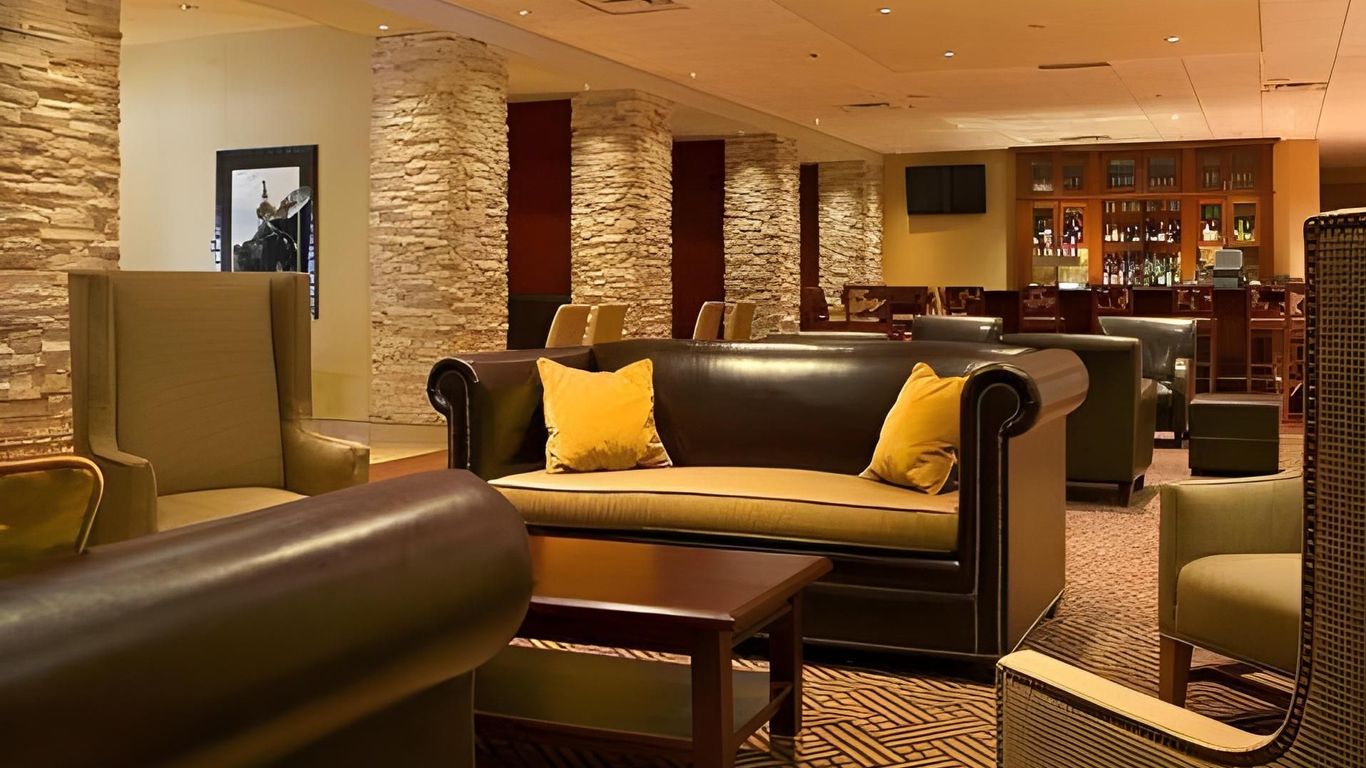 Adam's Mark Hotel & Conference Center