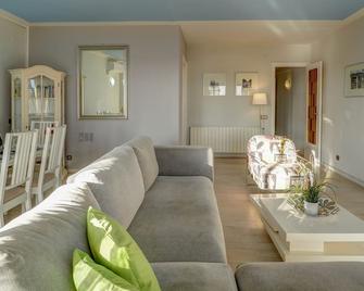 Soleil by Hello Homes Sitges - Sitges - Living room