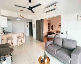 Continew Residence Cozy Home By Guestonic - Kuala Lumpur - Oturma odası