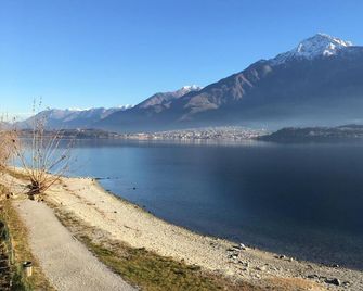 Lake Como Beach Hostel - Domaso