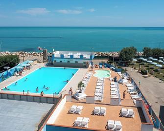 Camping Roseto degli Abruzzi - Roseto degli Abruzzi - Piscine
