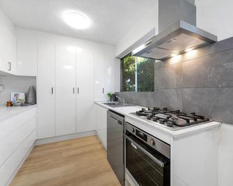 Townhouse in Auchenflower - Brisbane - Kitchen
